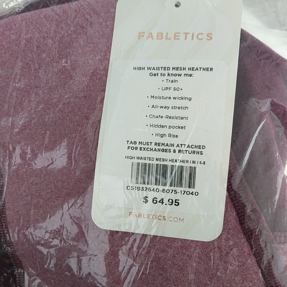 Fabletics High-Waisted Pocket Capri Burgundy/Berry - Picture 6 of 6